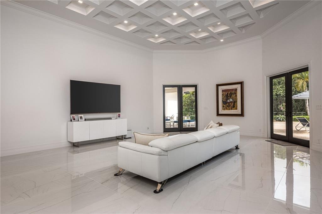 SUNSHINE RANCHES - Residential