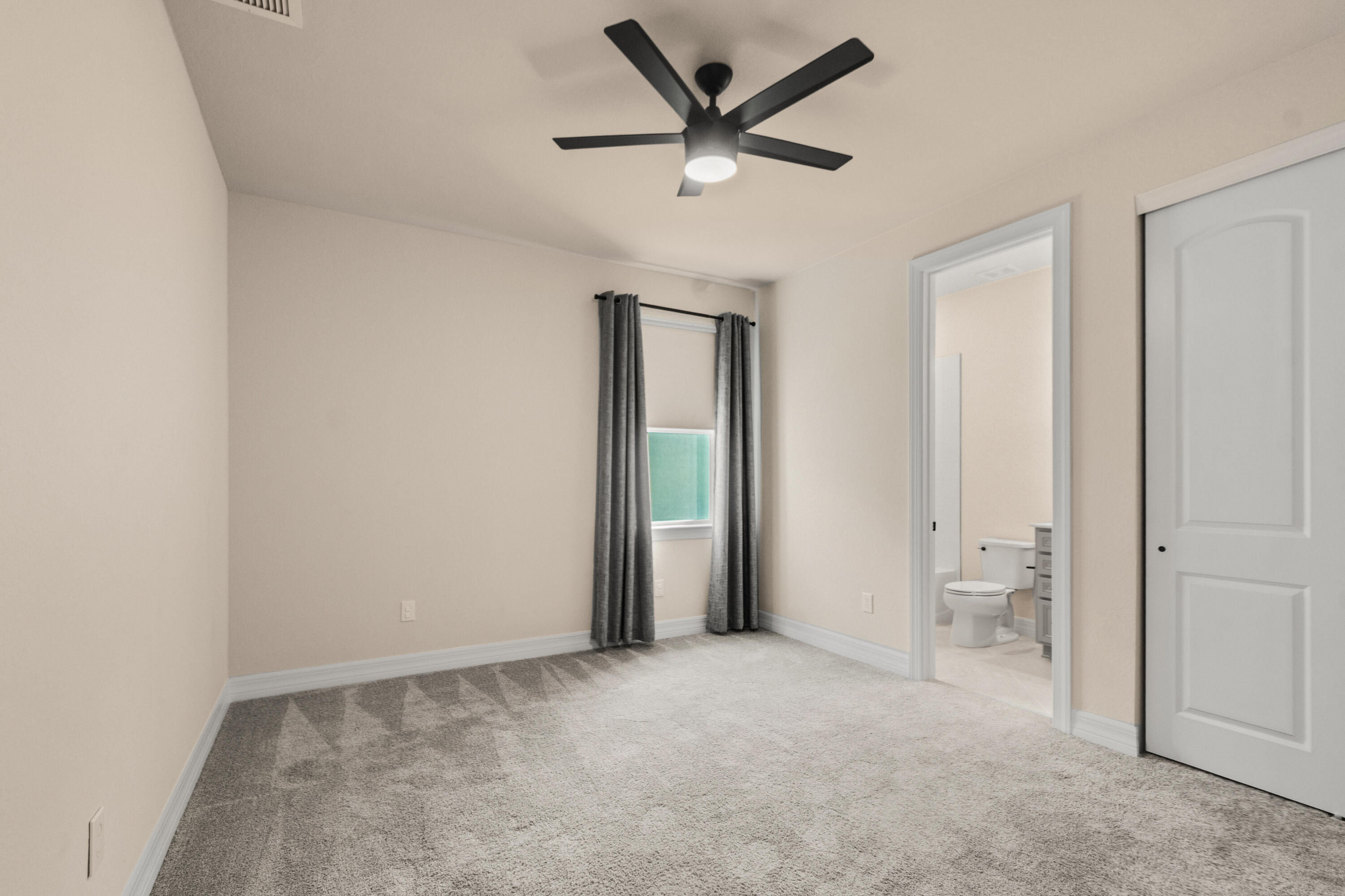 PULTE AT TRADITION PHASE 1 - Residential