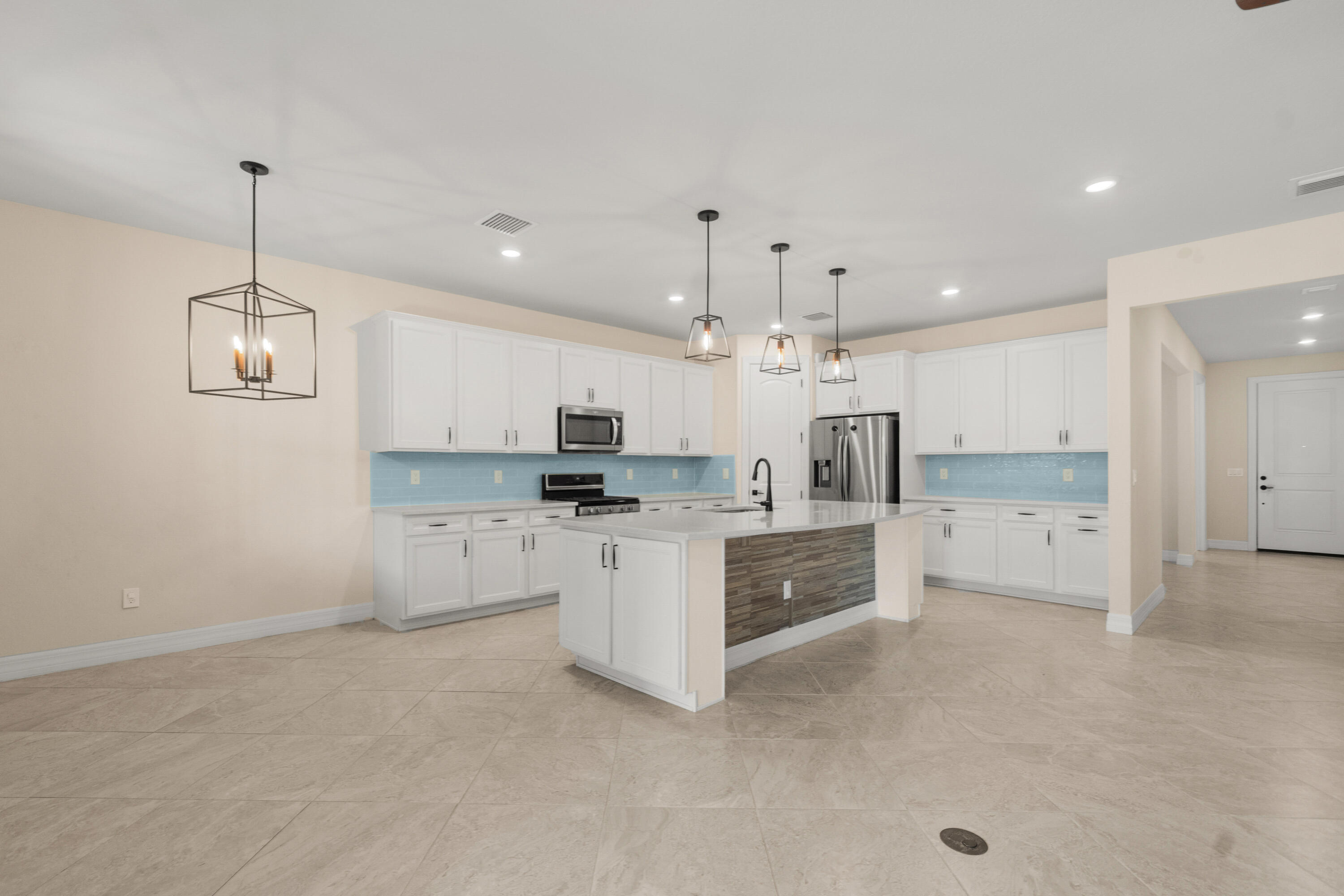 PULTE AT TRADITION PHASE 1 - Residential