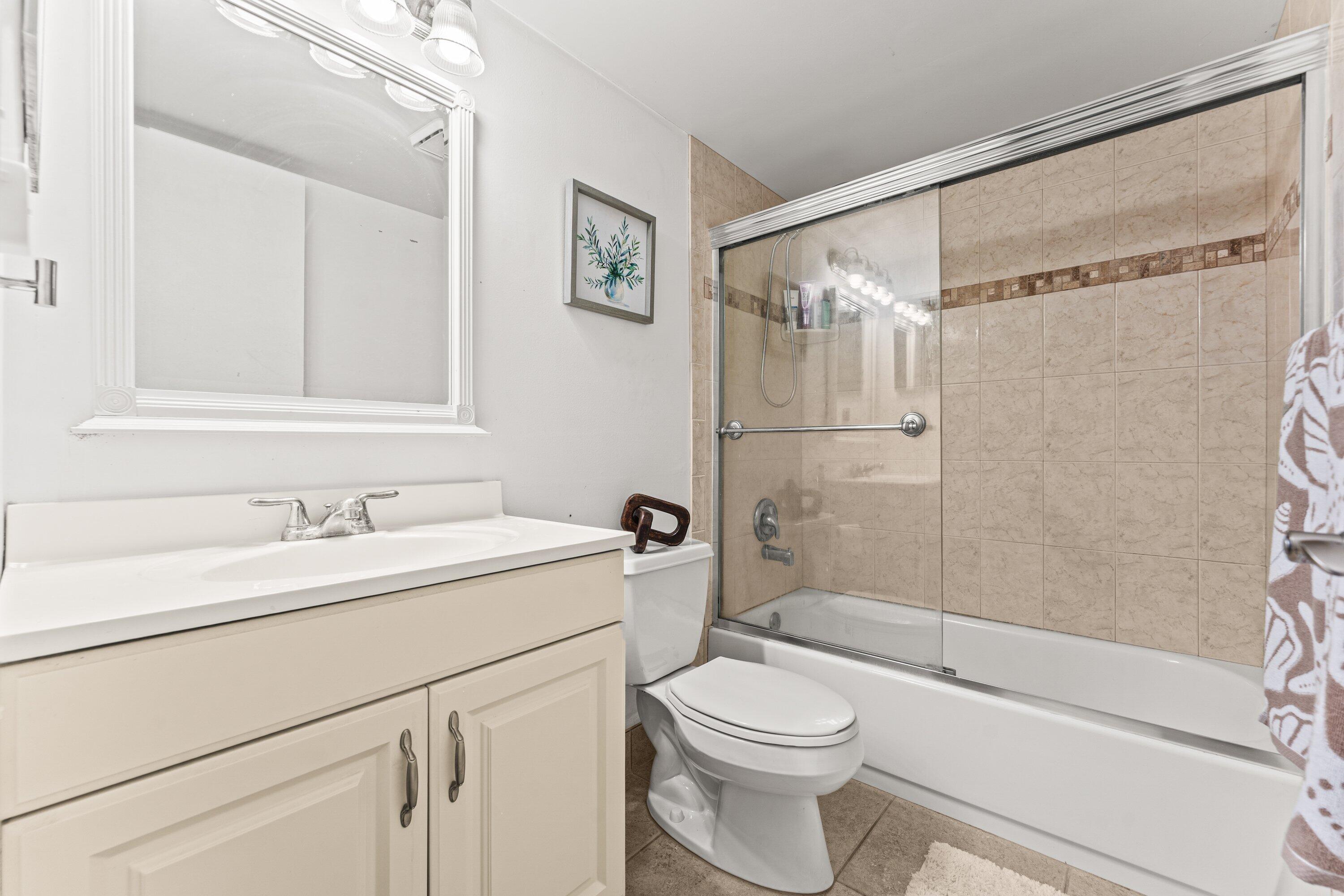 BOCA TERRACE CONDO PH I AND II OR261 - Residential Lease
