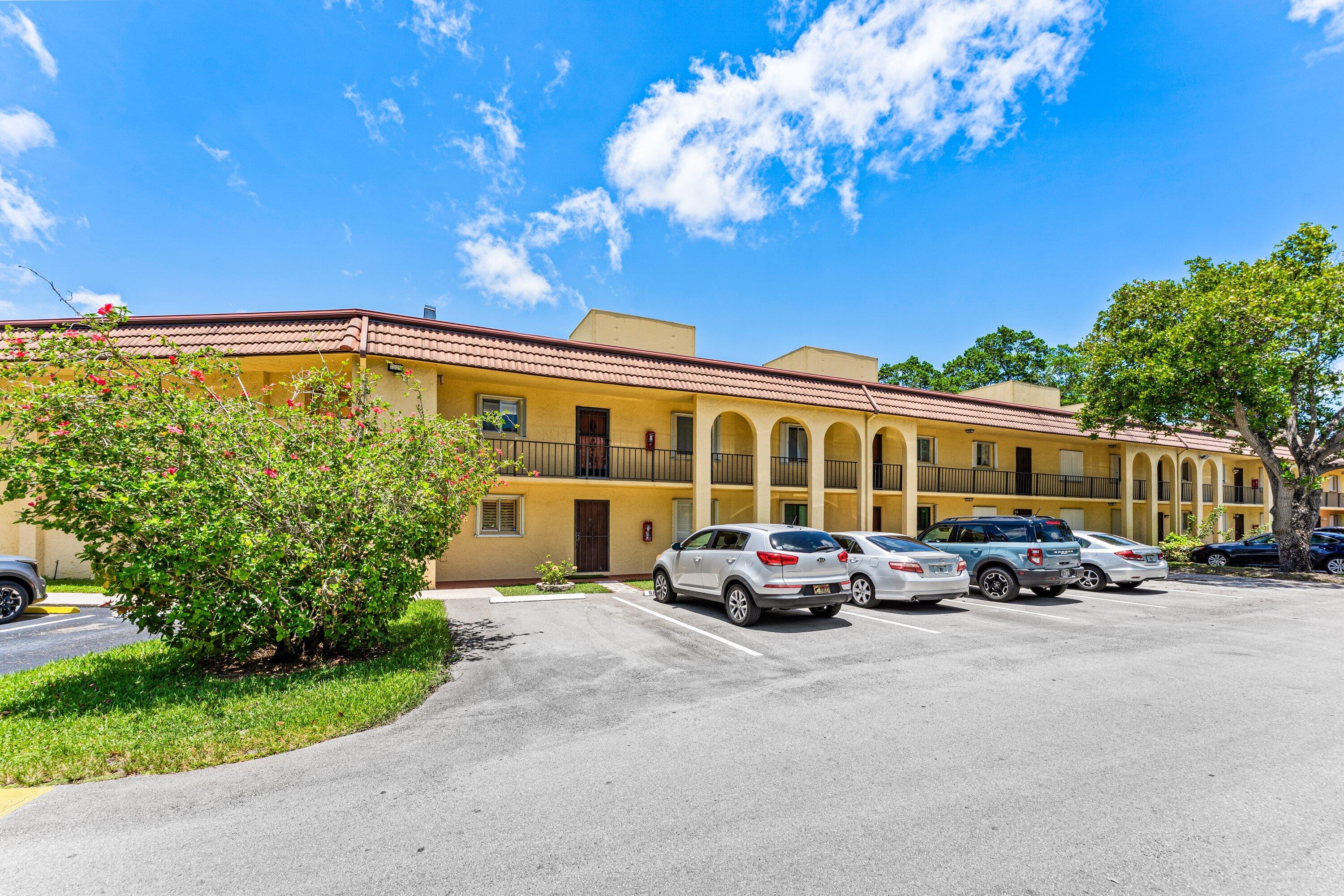BOCA TERRACE CONDO PH I AND II OR261 - Residential Lease