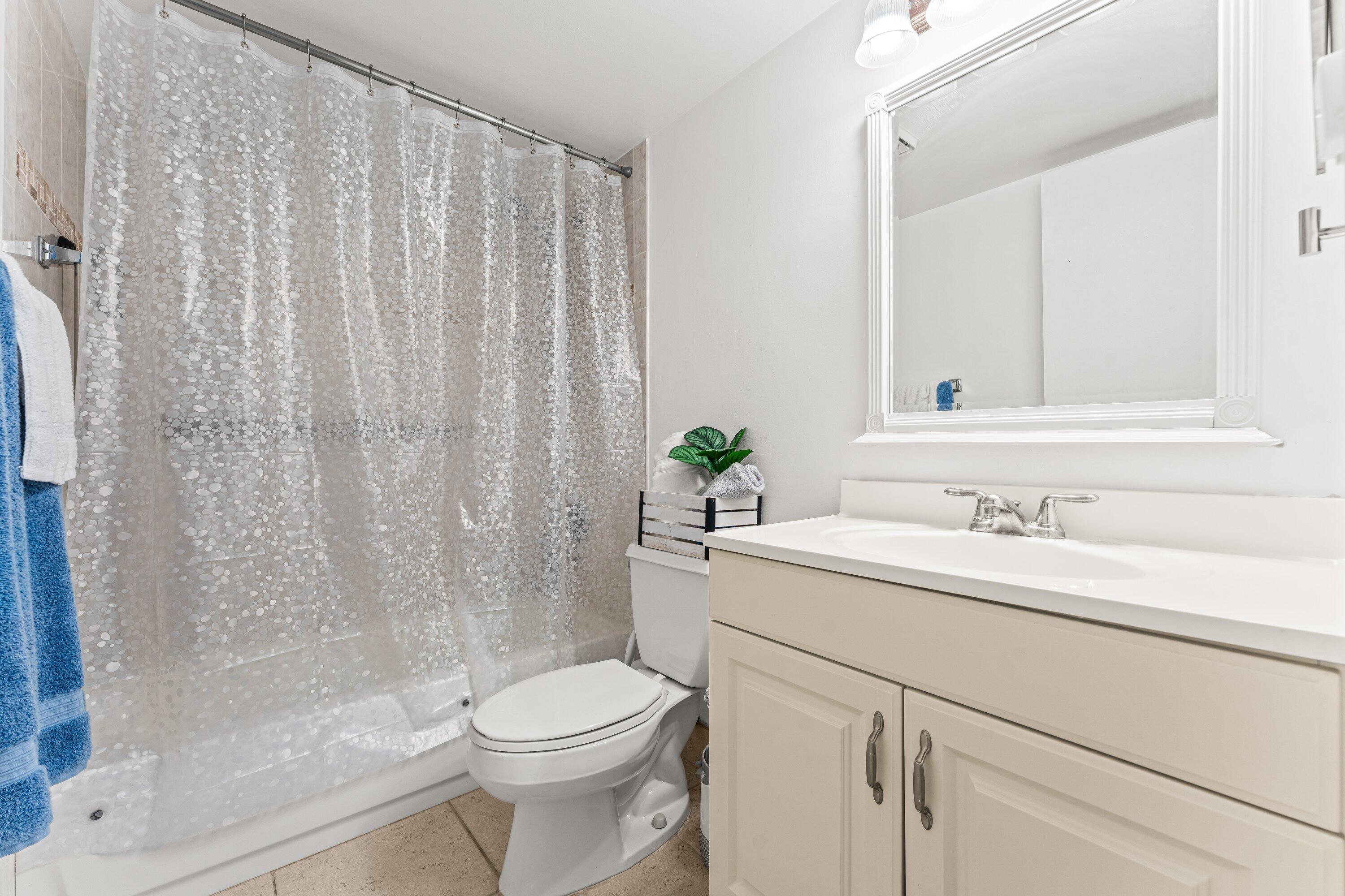 BOCA TERRACE CONDO PH I AND II OR261 - Residential Lease