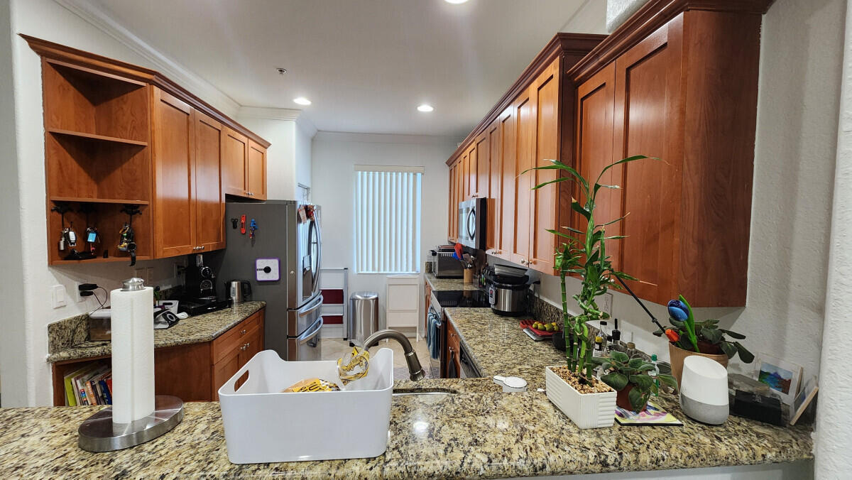 BOARDWALK AT VIZCAYA CONDO - Residential