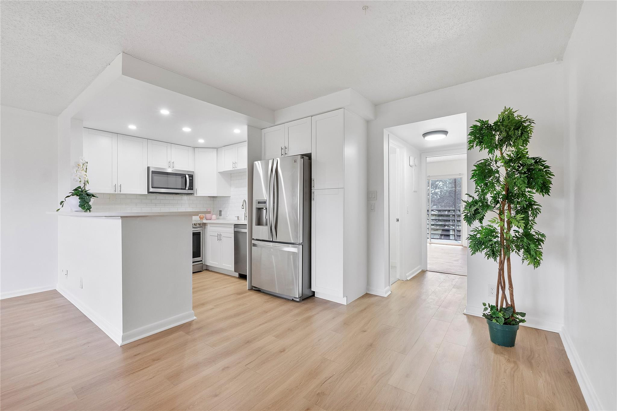 MANSFIELD AT CENTURY VILLAGE CONDO - Residential Lease