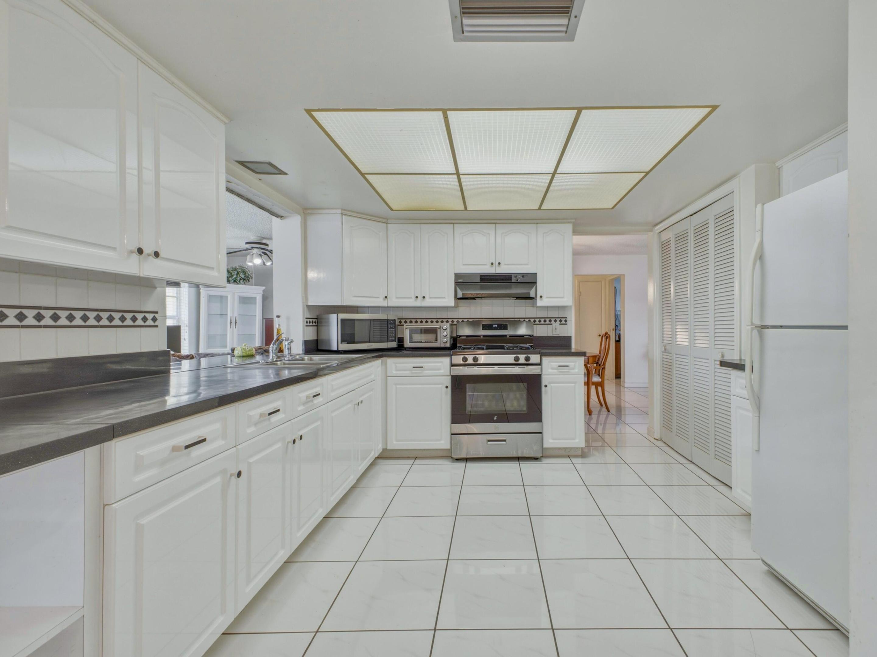 SUNRISE GOLF VILLAGE SEC 20 - Residential