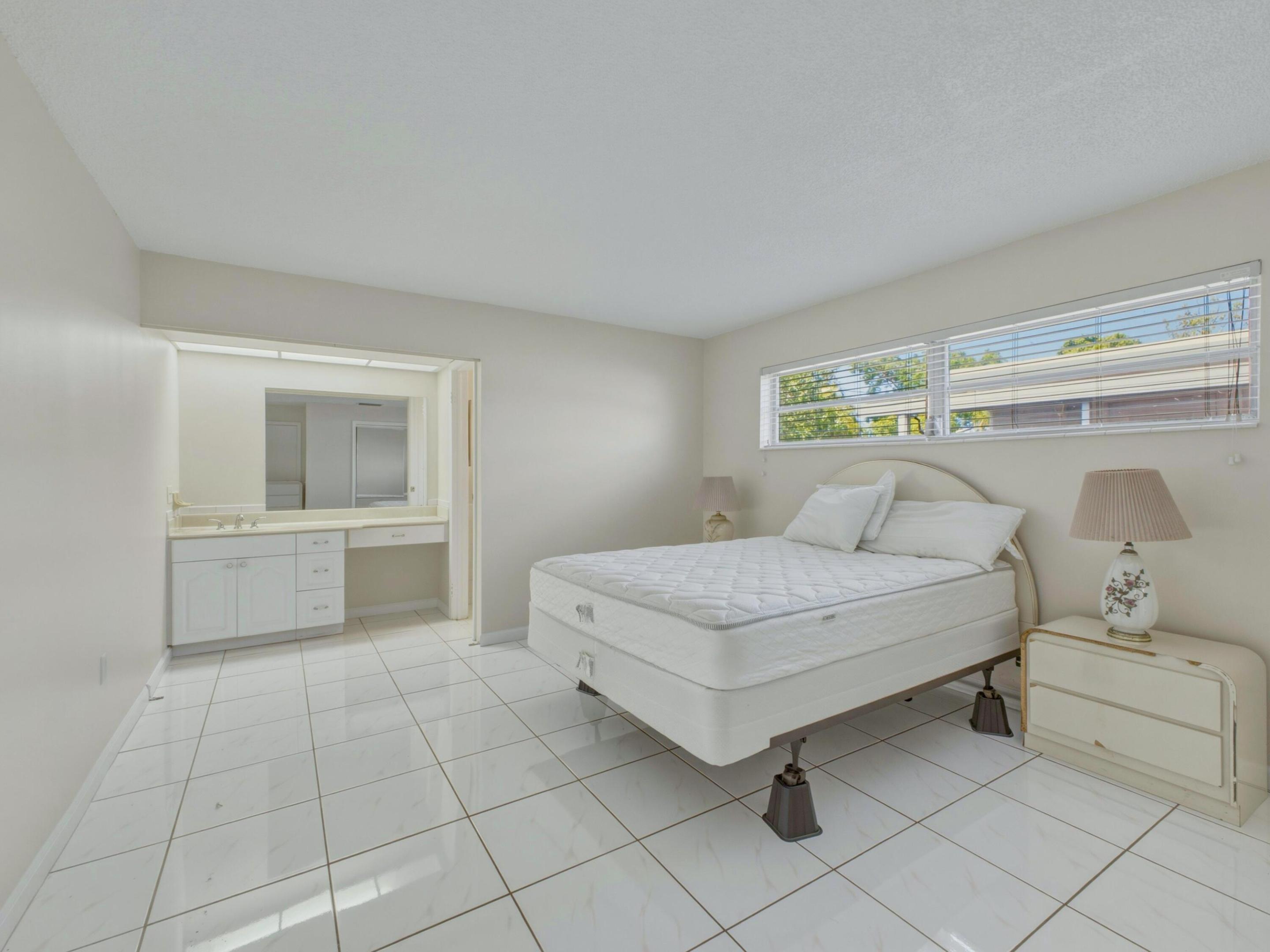SUNRISE GOLF VILLAGE SEC 20 - Residential