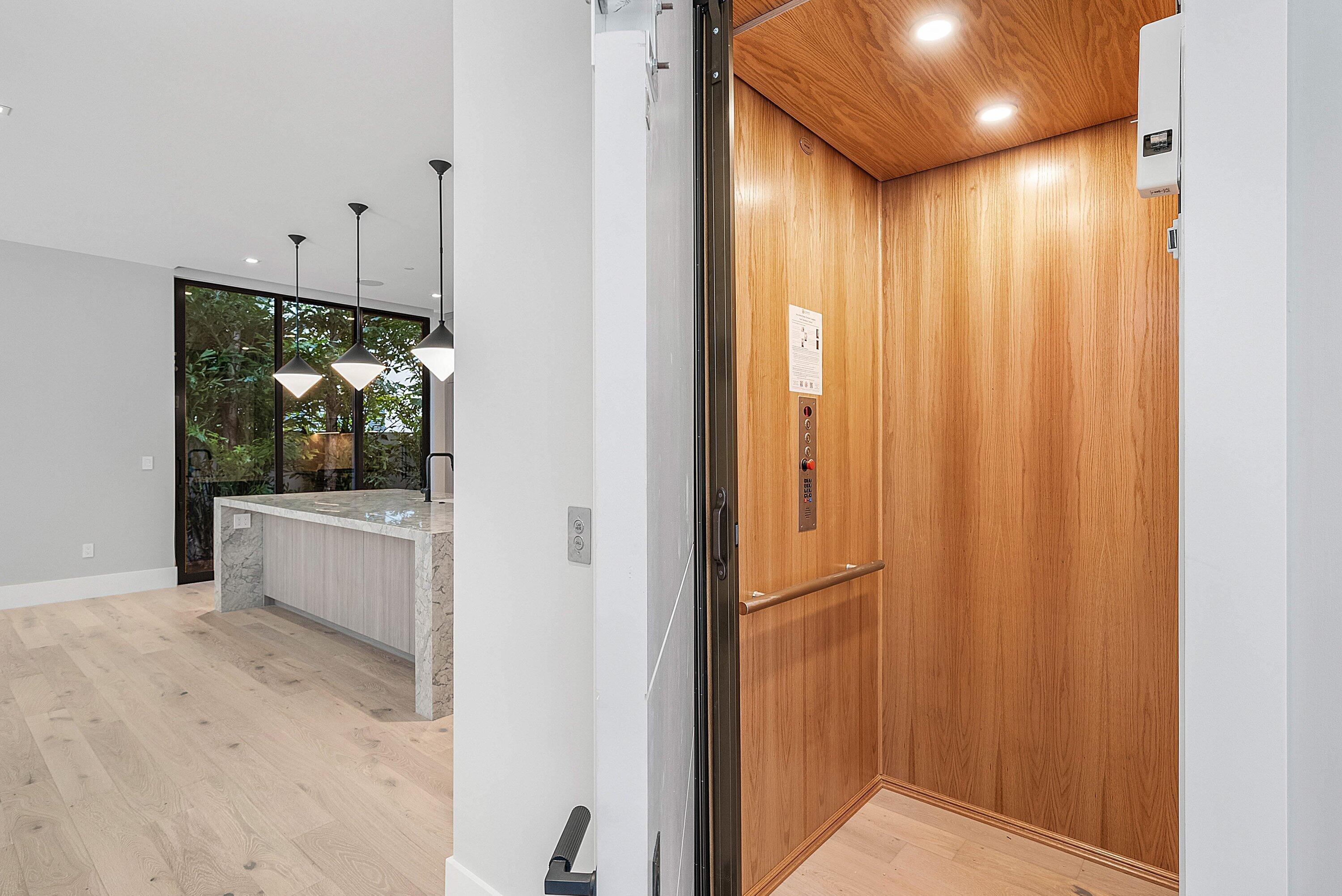 ANDREWS AVENUE TOWNHOMES - Residential