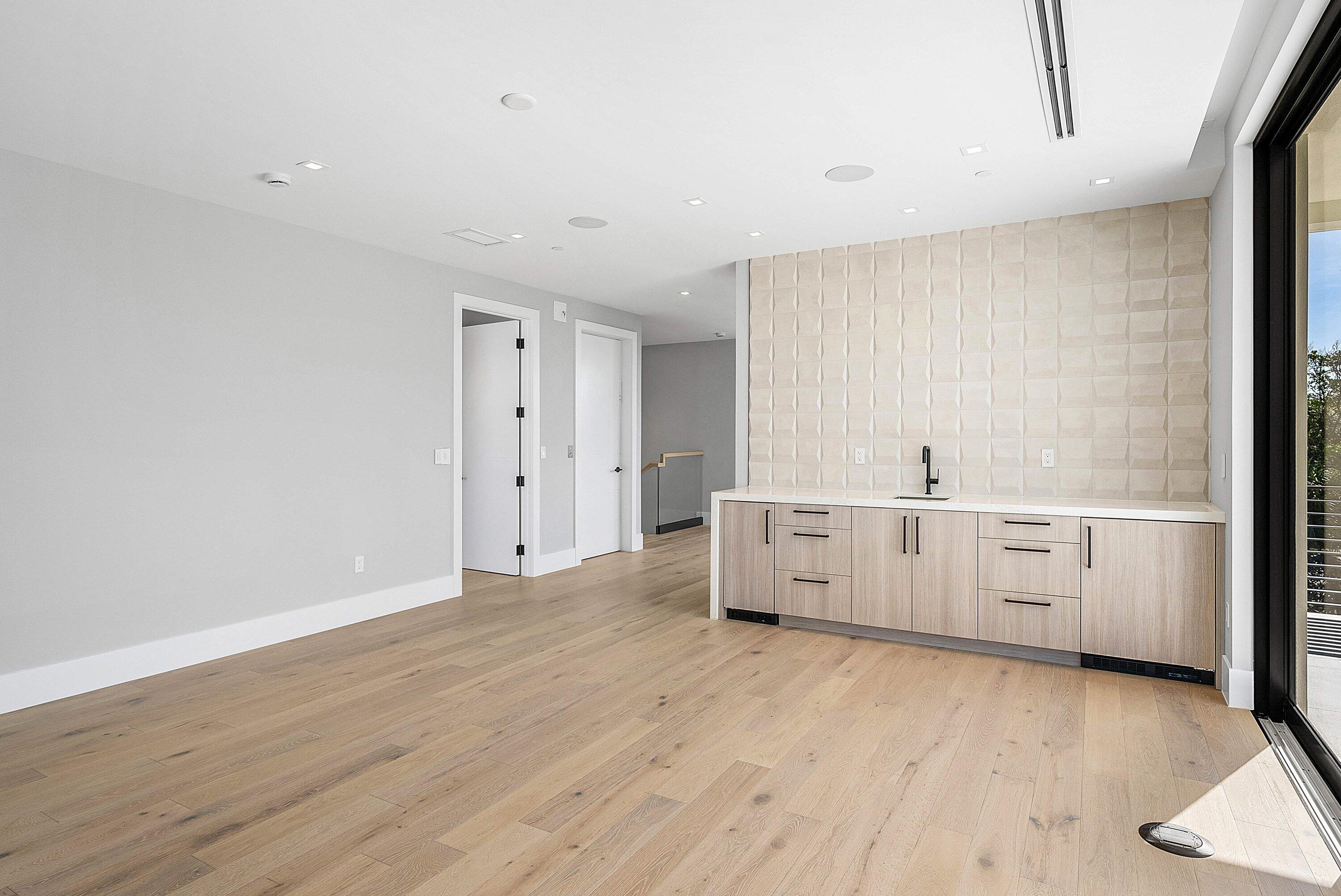 ANDREWS AVENUE TOWNHOMES - Residential
