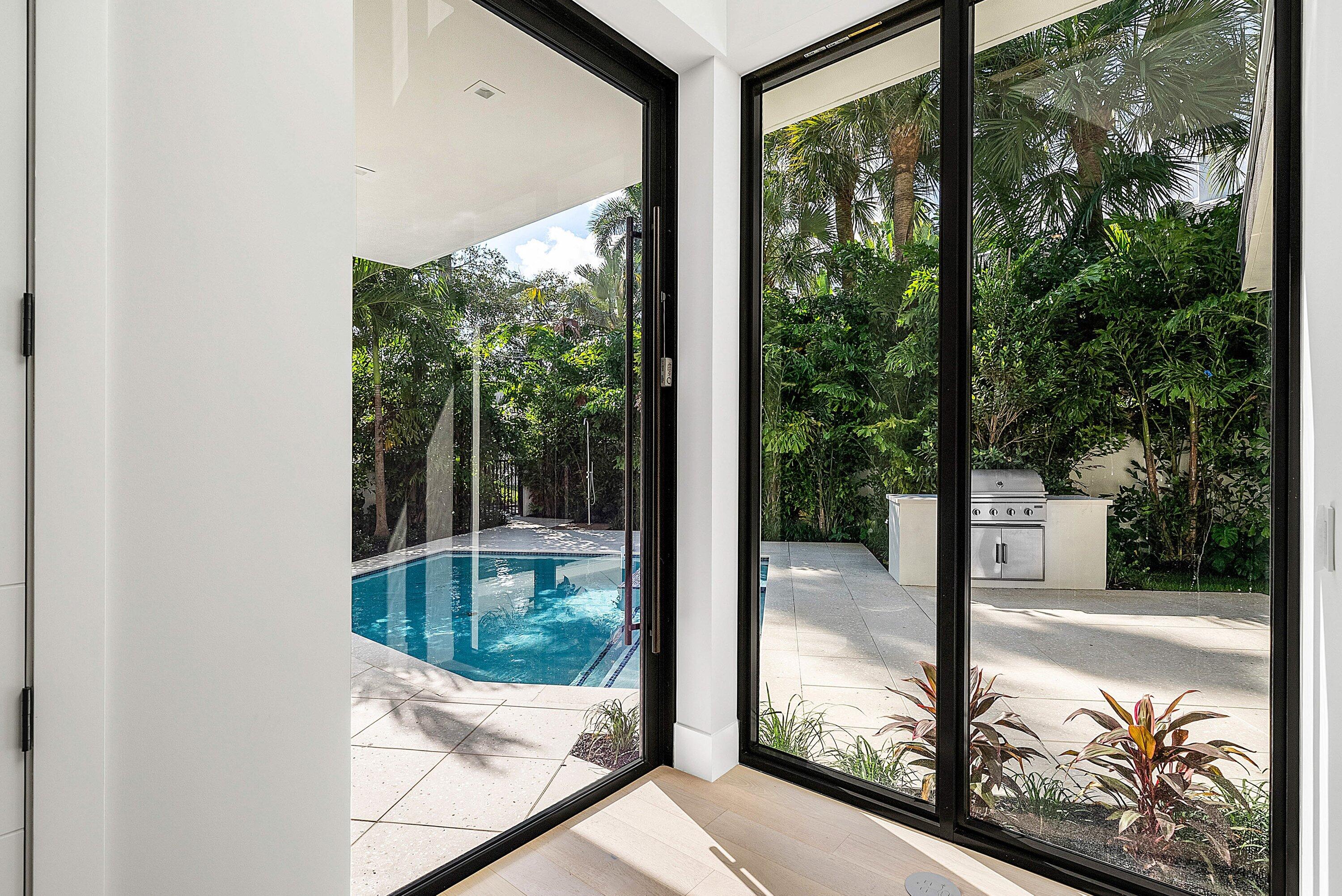 ANDREWS AVENUE TOWNHOMES - Residential