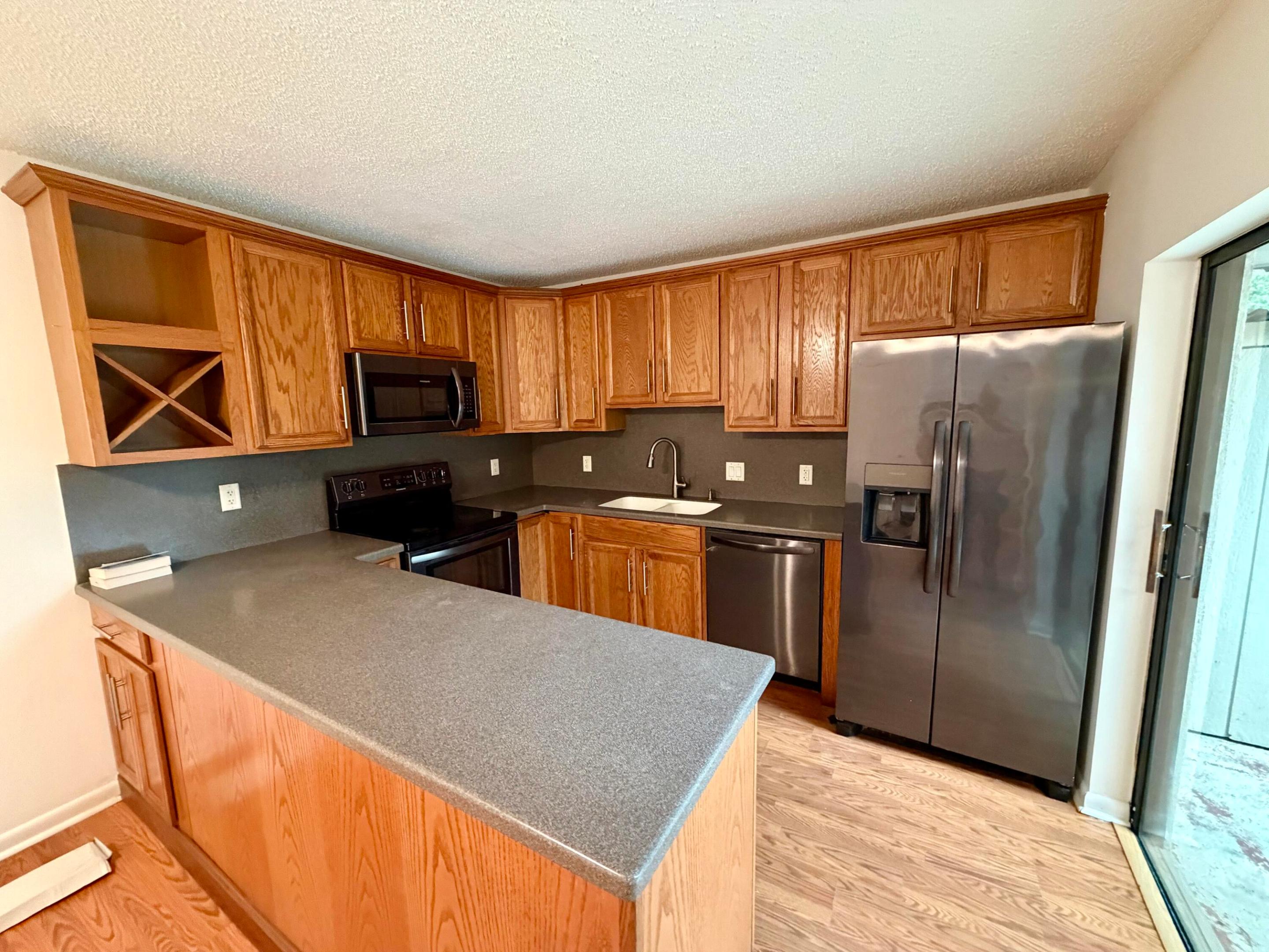 GARDEN LAKES - Residential Lease