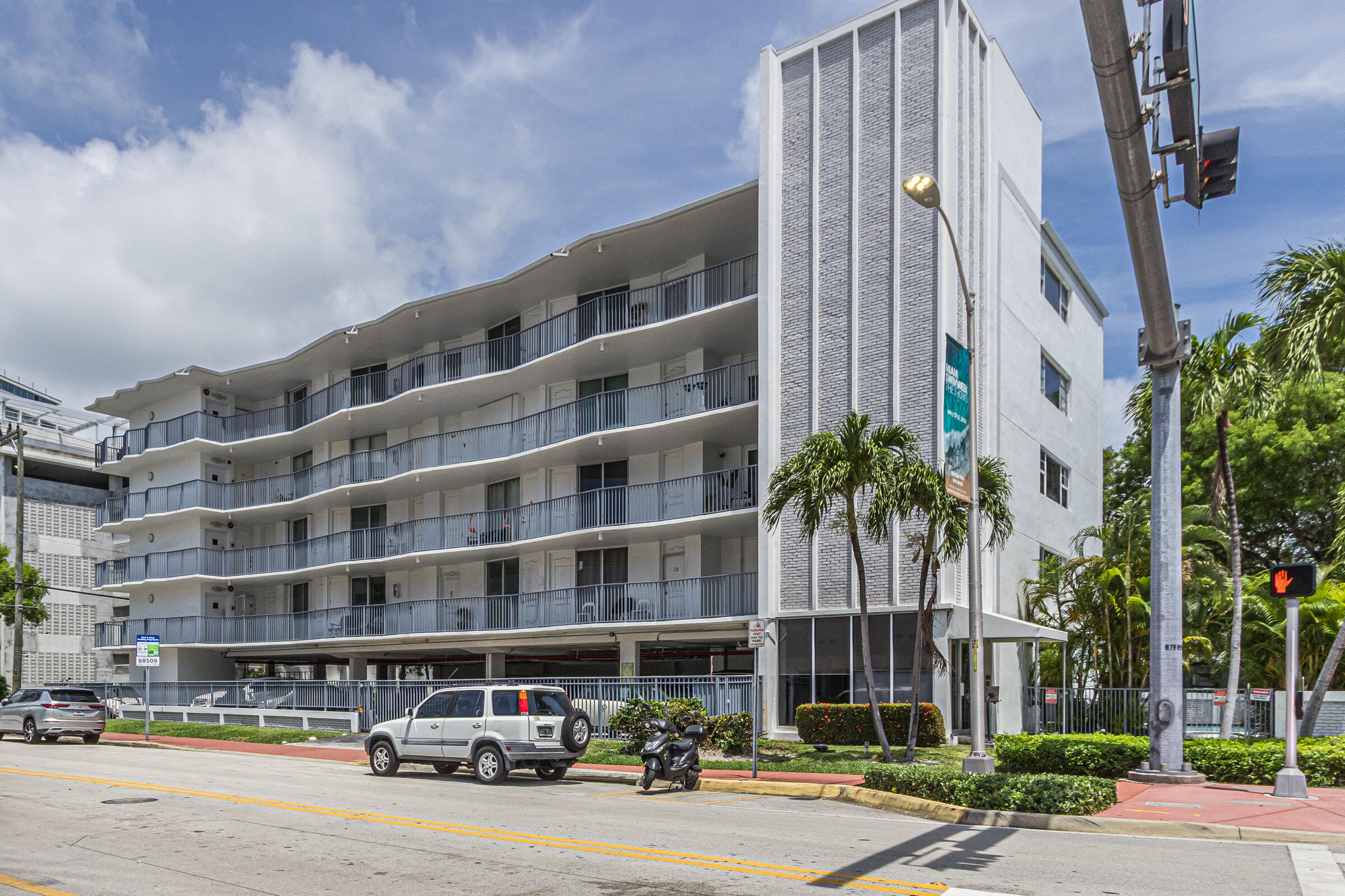 Bright and sunny one-bedroom condo ideally located in the heart of vibrant Miami Beach. This spacious residence features an open and comfortable floor plan filled with natural light, beautifully appointed Thomasville kitchen cabinetry, and the convenience of an in-unit washer and dryer. Enjoy the security of gated assigned parking and the flexibility to rent immediately — making it a perfect opportunity for both end users and investors. Ideally situated close to beaches, dining, shopping, and all the excitement of Miami Beach living.