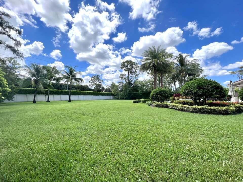 PINEWOOD OF WELLINGTON - Residential