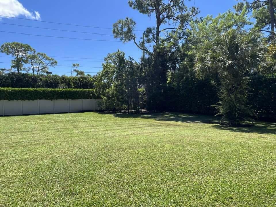 PINEWOOD OF WELLINGTON - Residential