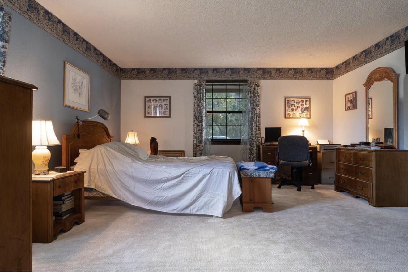 RIVER LAKE ESTATES - Residential