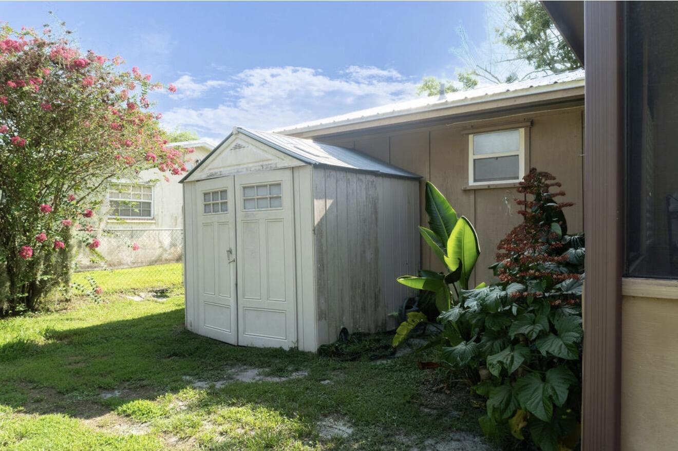 RIVER LAKE ESTATES - Residential
