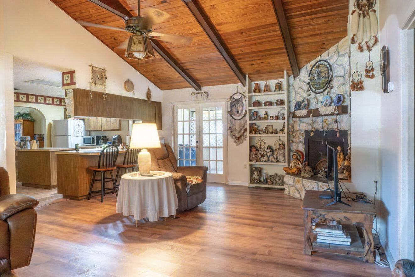 RIVER LAKE ESTATES - Residential