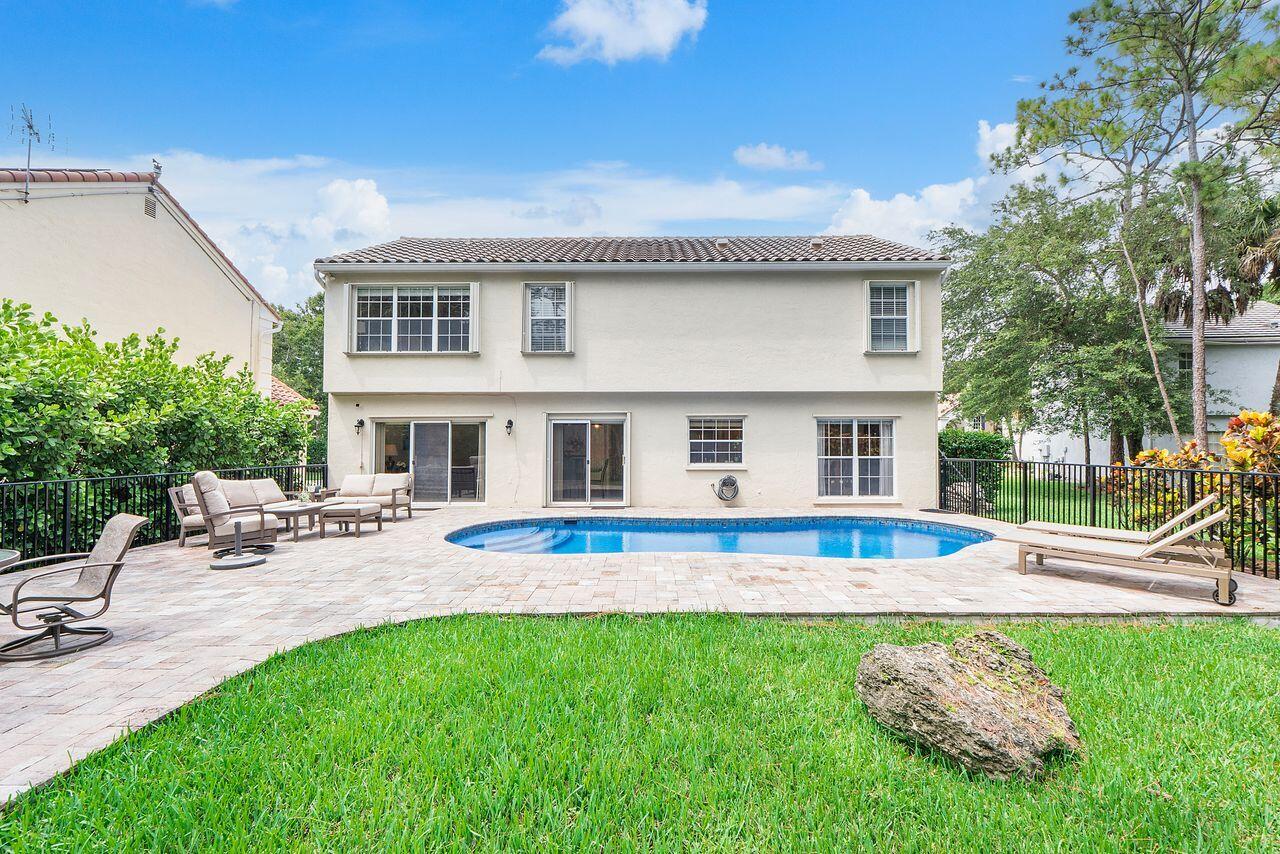 WOODSIDE ESTATES - Residential