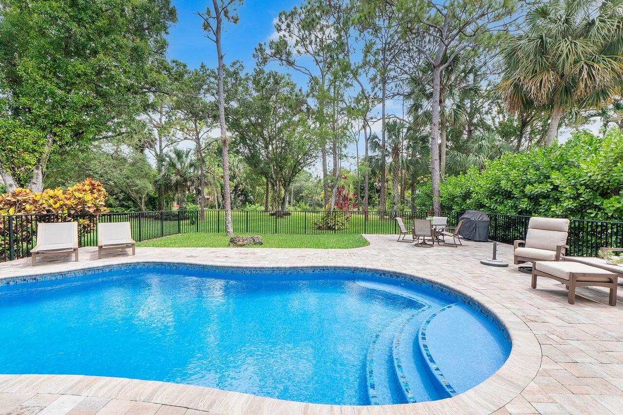 WOODSIDE ESTATES - Residential