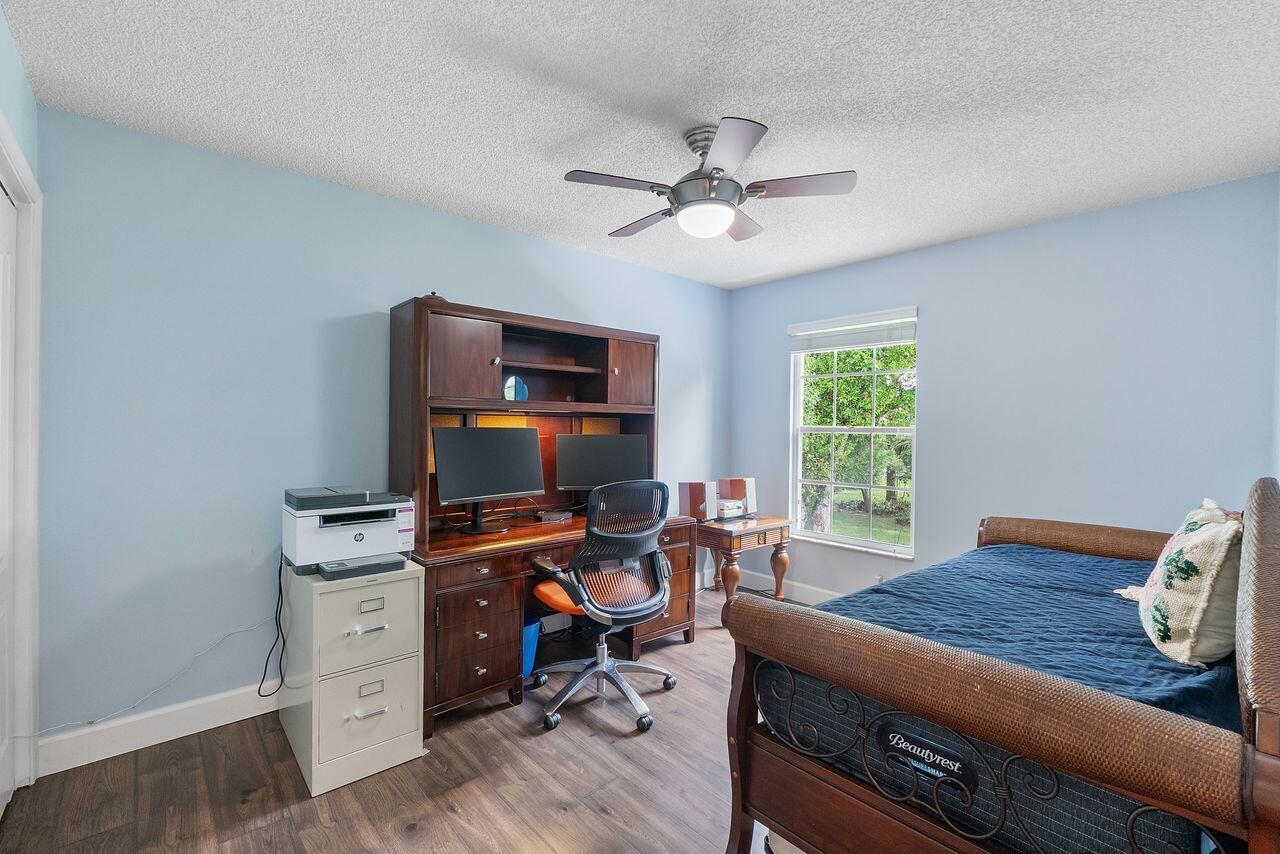 WOODSIDE ESTATES - Residential