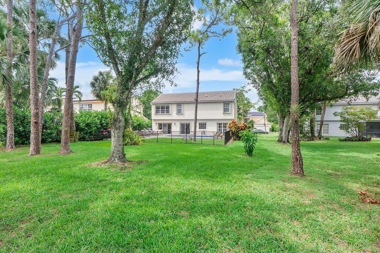 WOODSIDE ESTATES - Residential