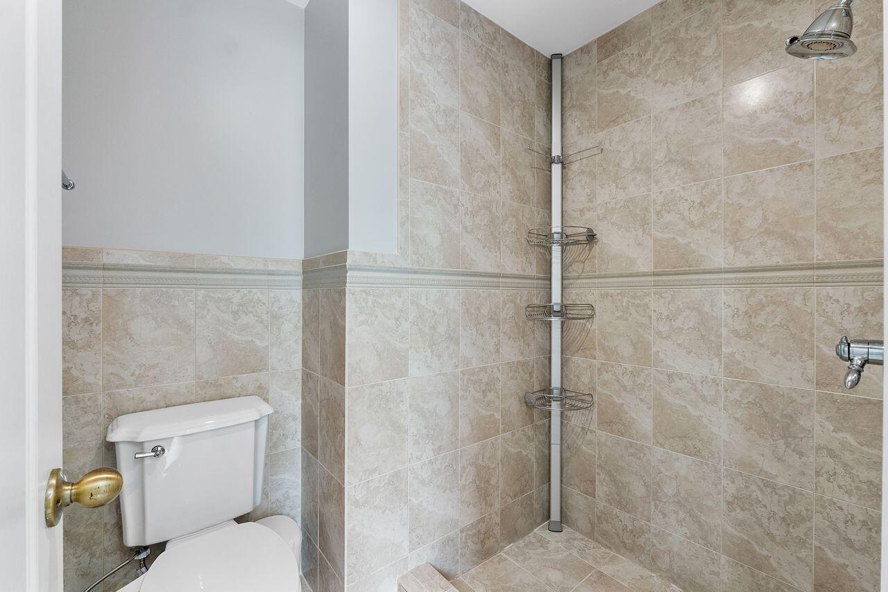 WOODSIDE ESTATES - Residential