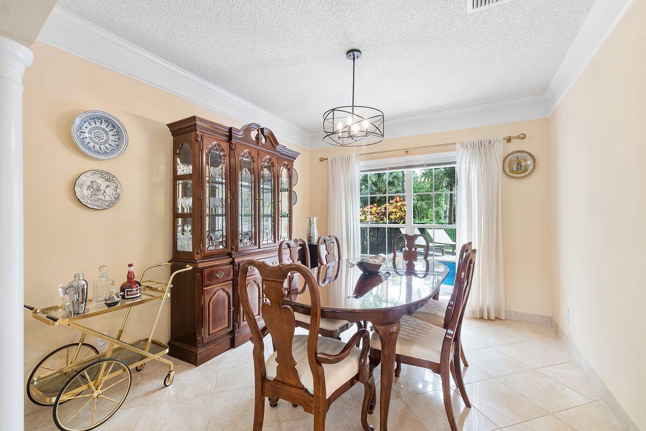 WOODSIDE ESTATES - Residential
