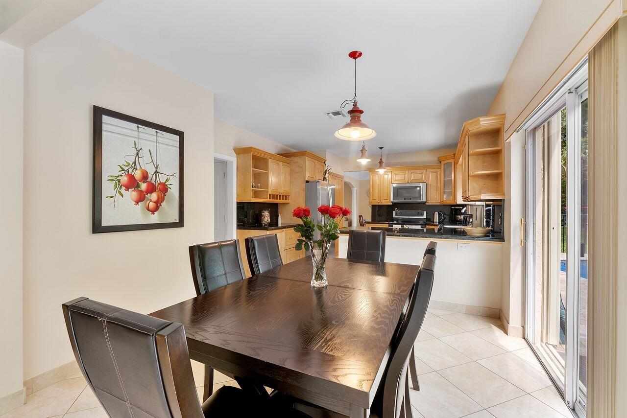 WOODSIDE ESTATES - Residential