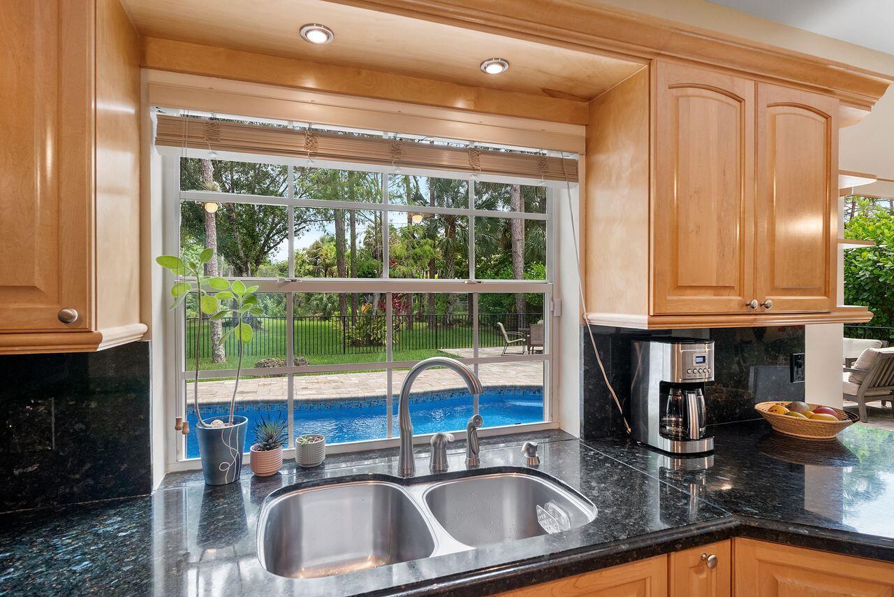 WOODSIDE ESTATES - Residential