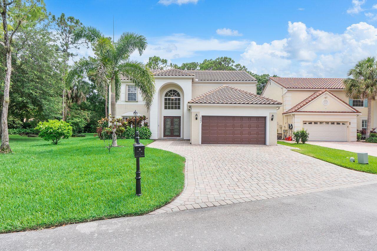 WOODSIDE ESTATES - Residential
