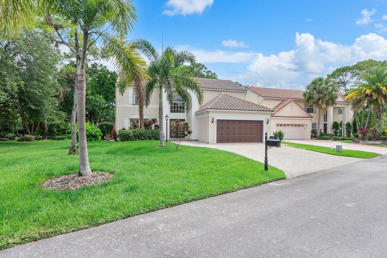 WOODSIDE ESTATES - Residential