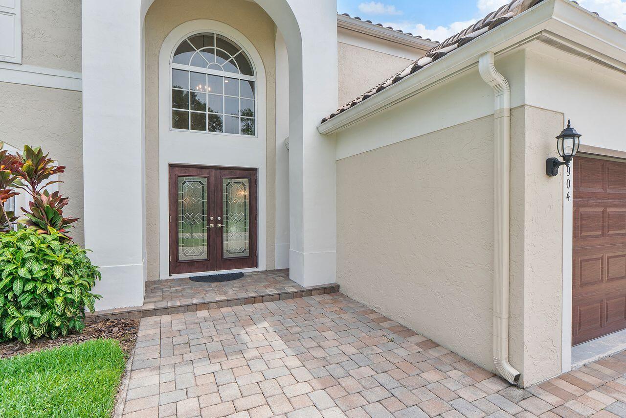 WOODSIDE ESTATES - Residential