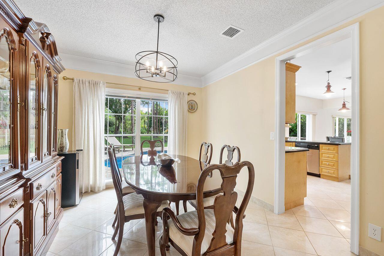 WOODSIDE ESTATES - Residential