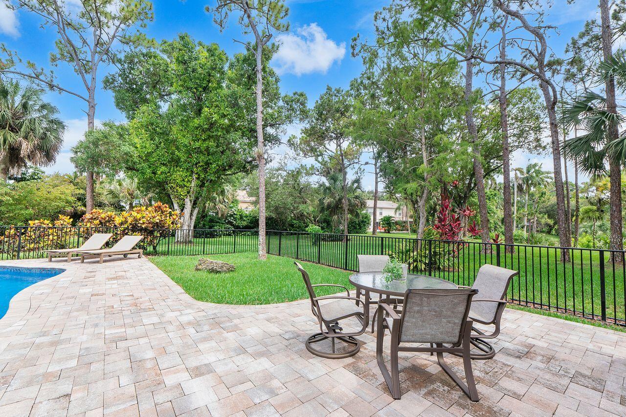 WOODSIDE ESTATES - Residential