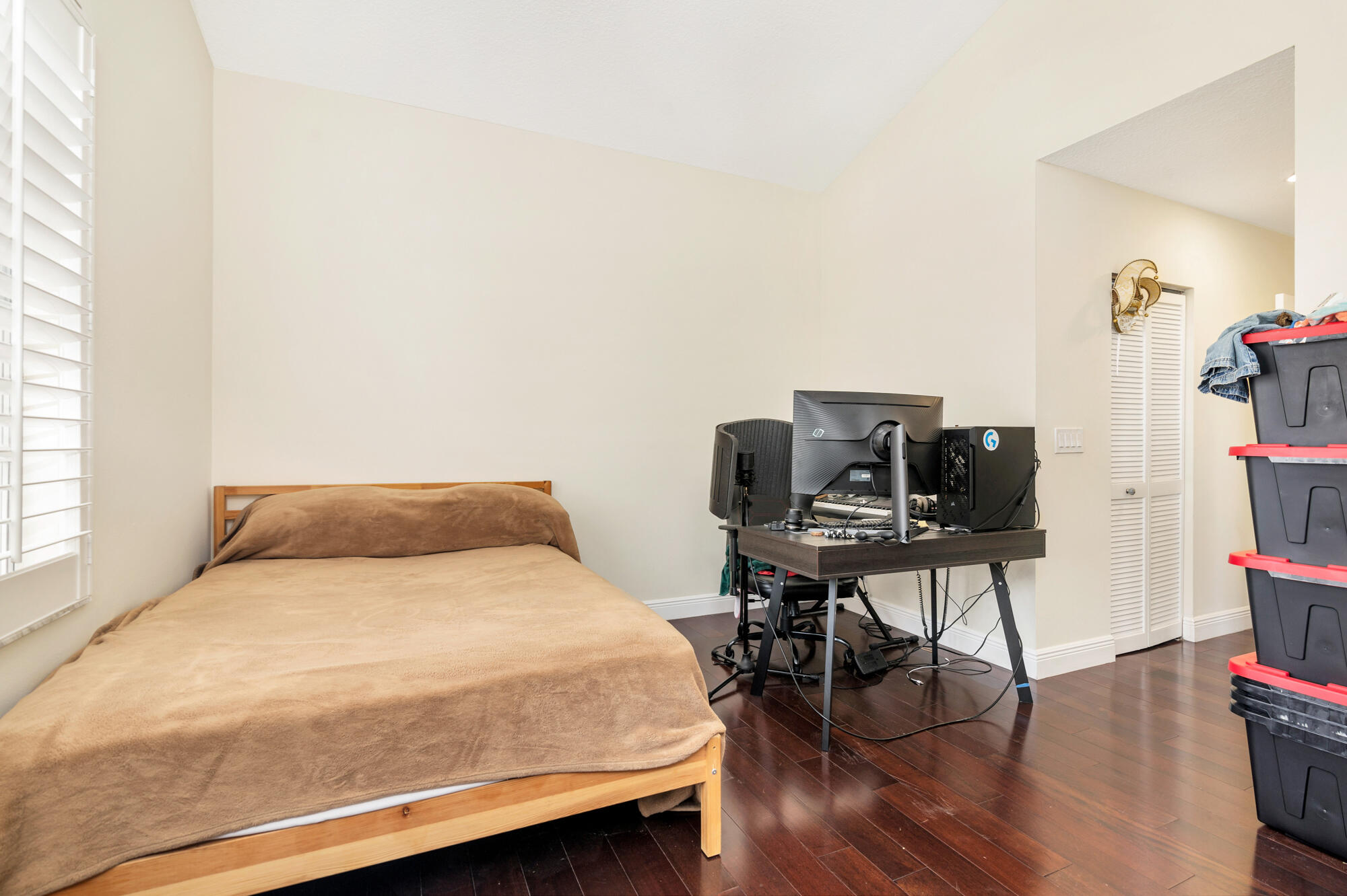 BREAKERS WEST 13 - Residential
