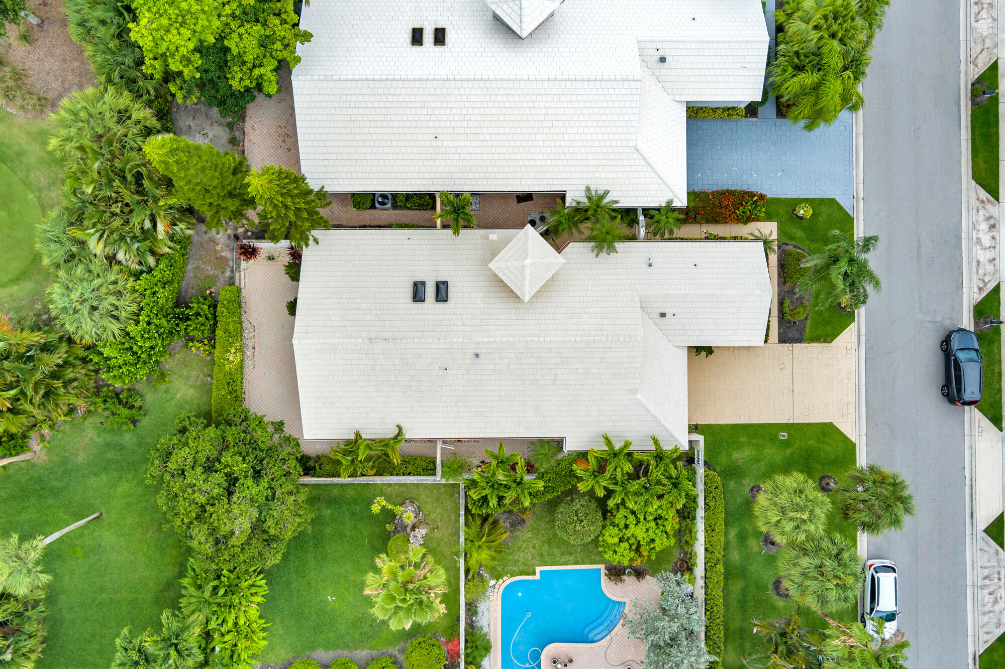 BREAKERS WEST 13 - Residential