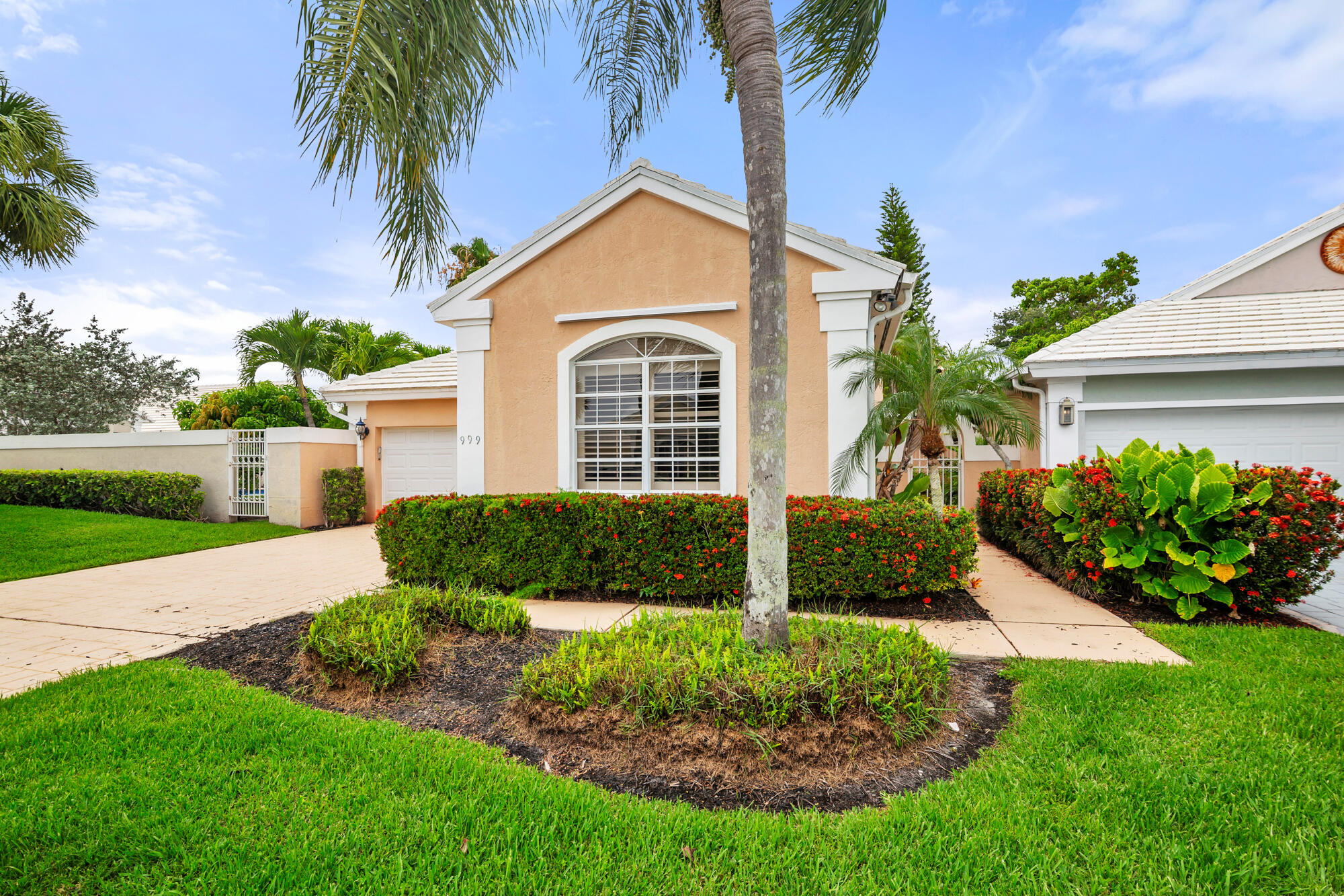 BREAKERS WEST 13 - Residential