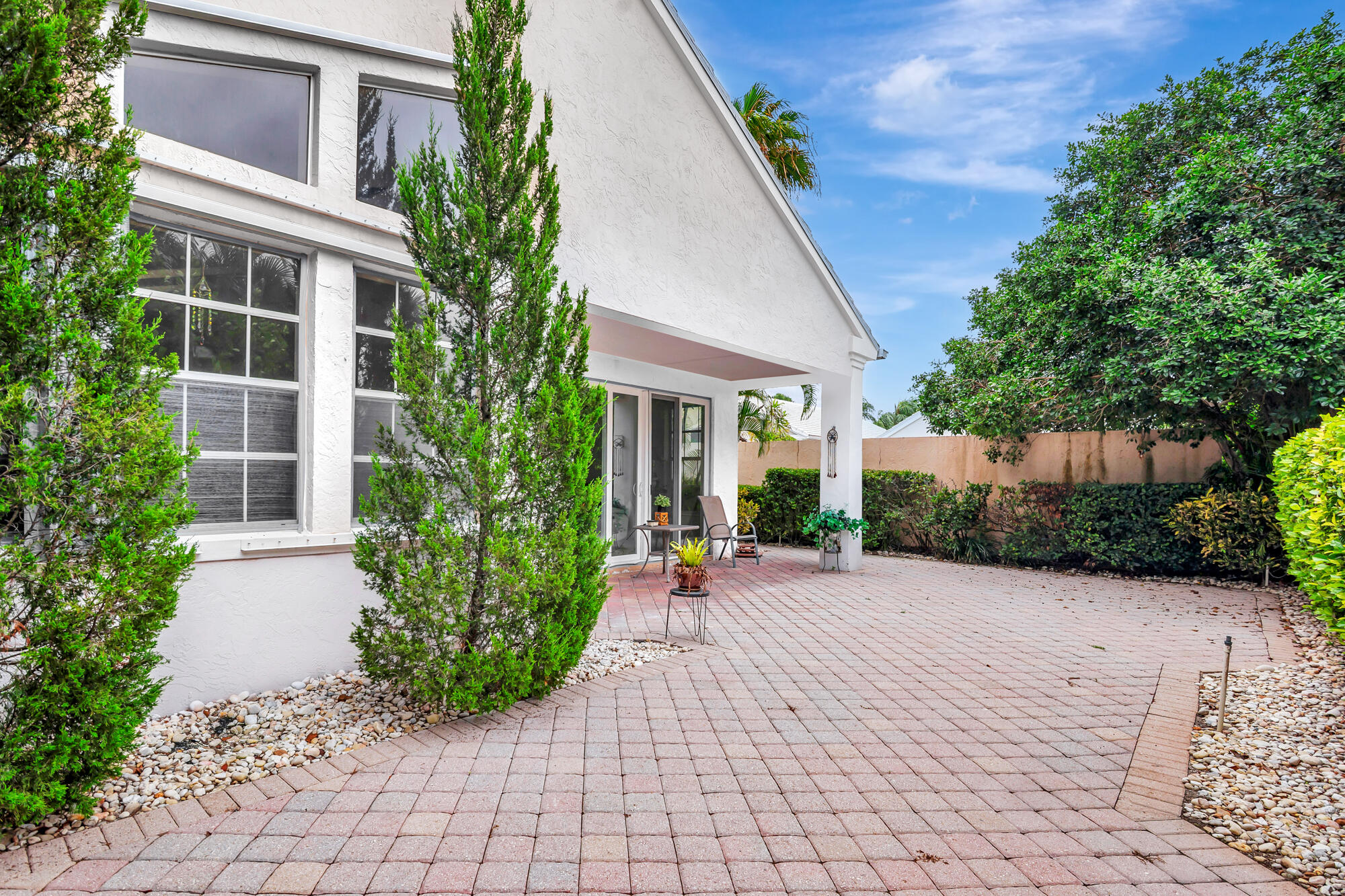 BREAKERS WEST 13 - Residential