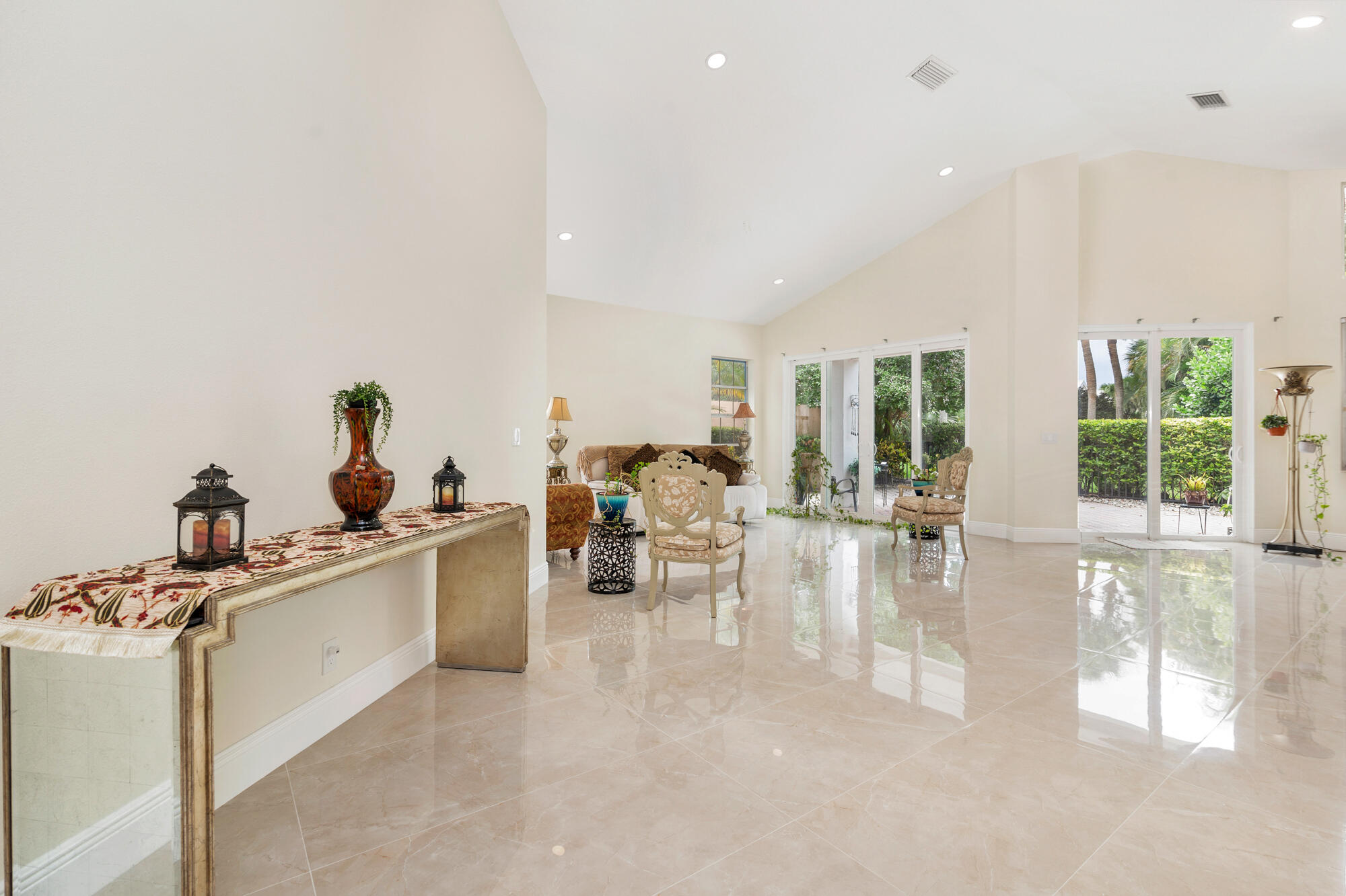 BREAKERS WEST 13 - Residential