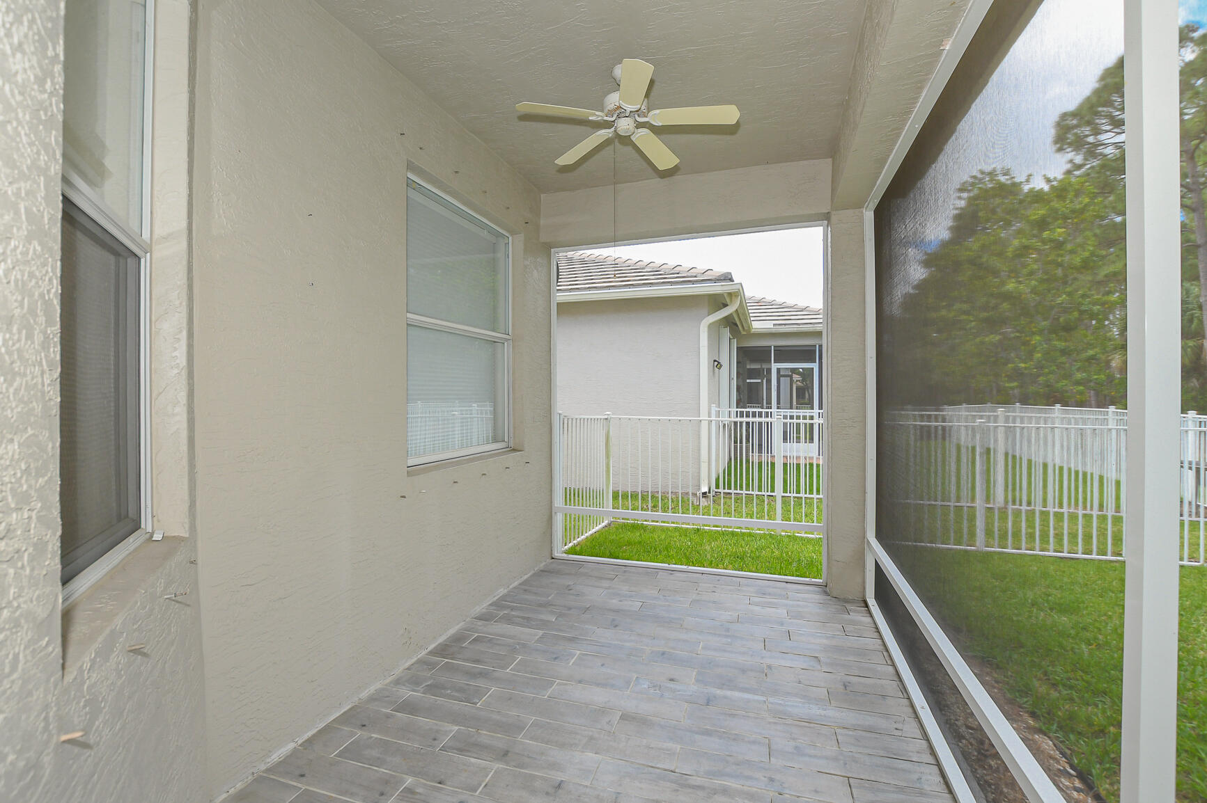 LAKE FOREST POINTE - Residential