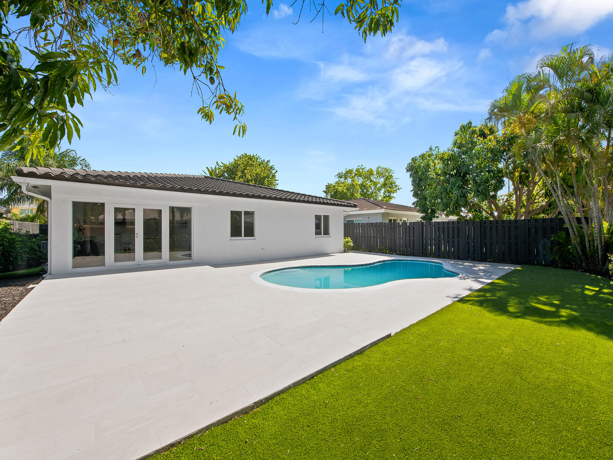 CORAL RIDGE ISLES - Residential