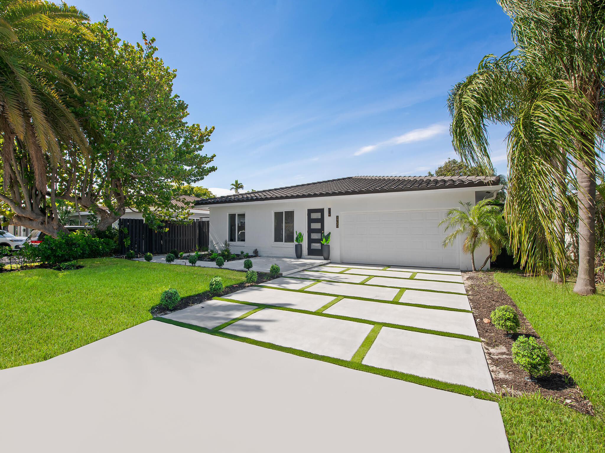 CORAL RIDGE ISLES - Residential