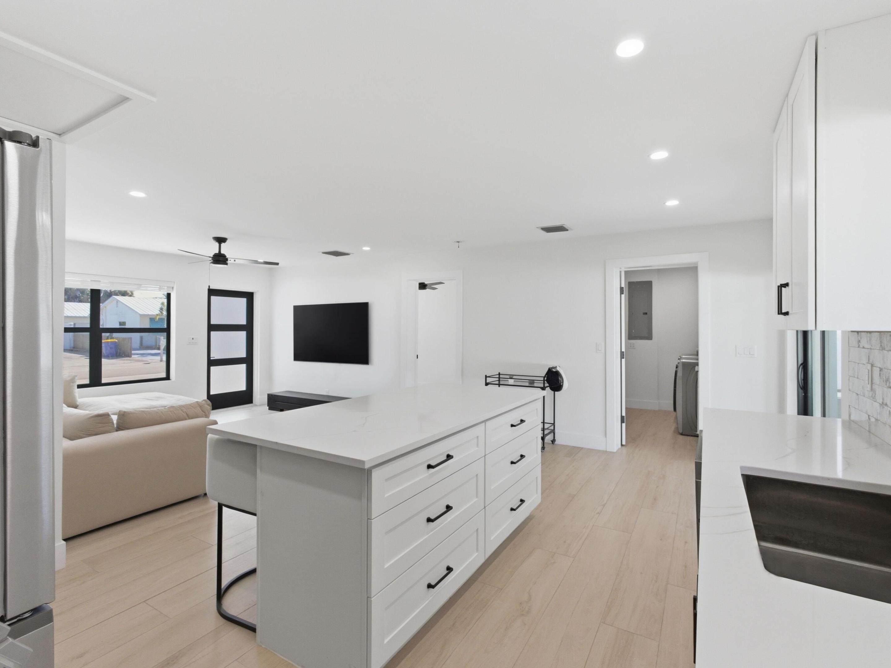 TROPIC VISTA - Residential