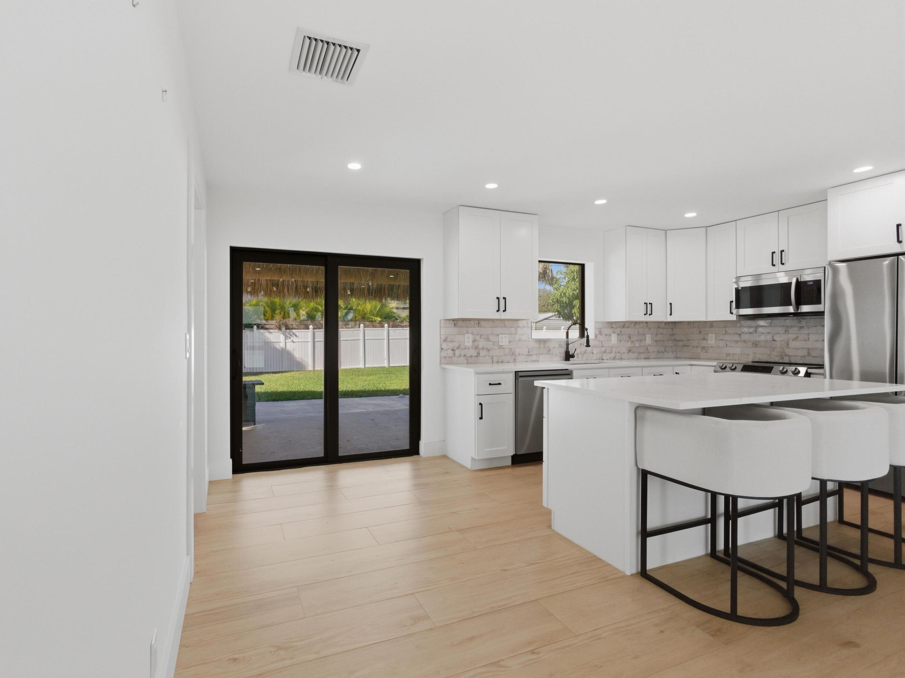 TROPIC VISTA - Residential