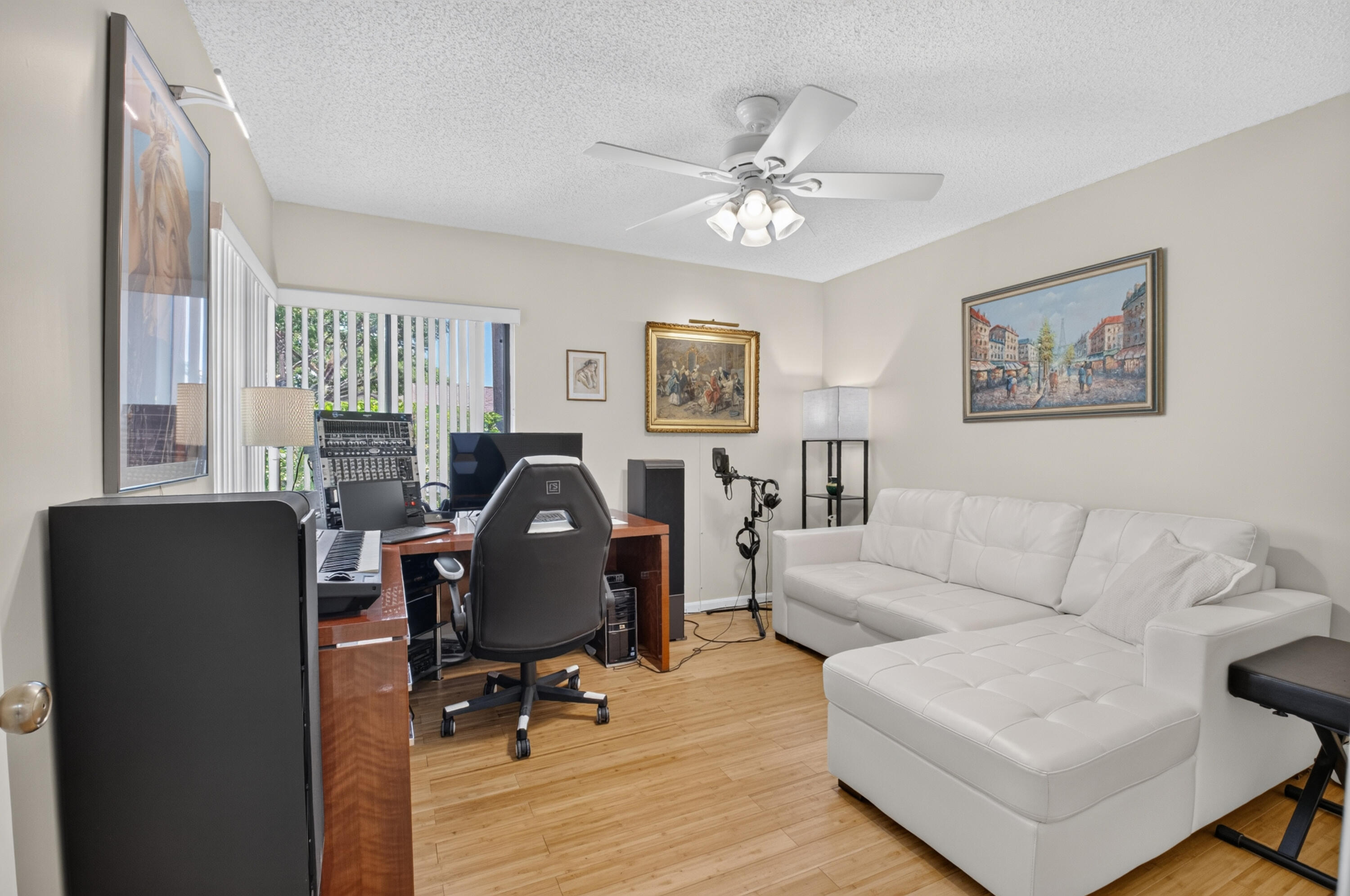 WHISPER WALK/SUMMERWINDS - Residential