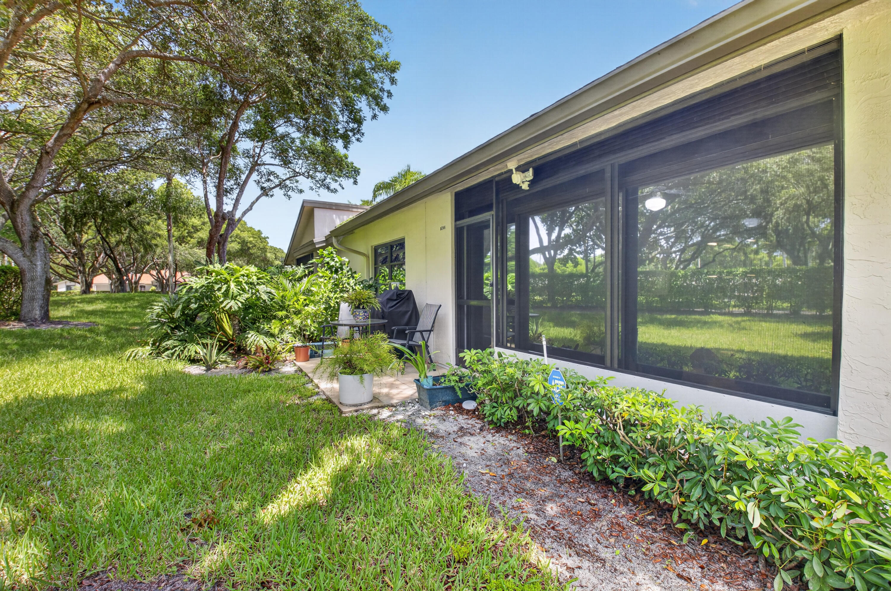 WHISPER WALK/SUMMERWINDS - Residential