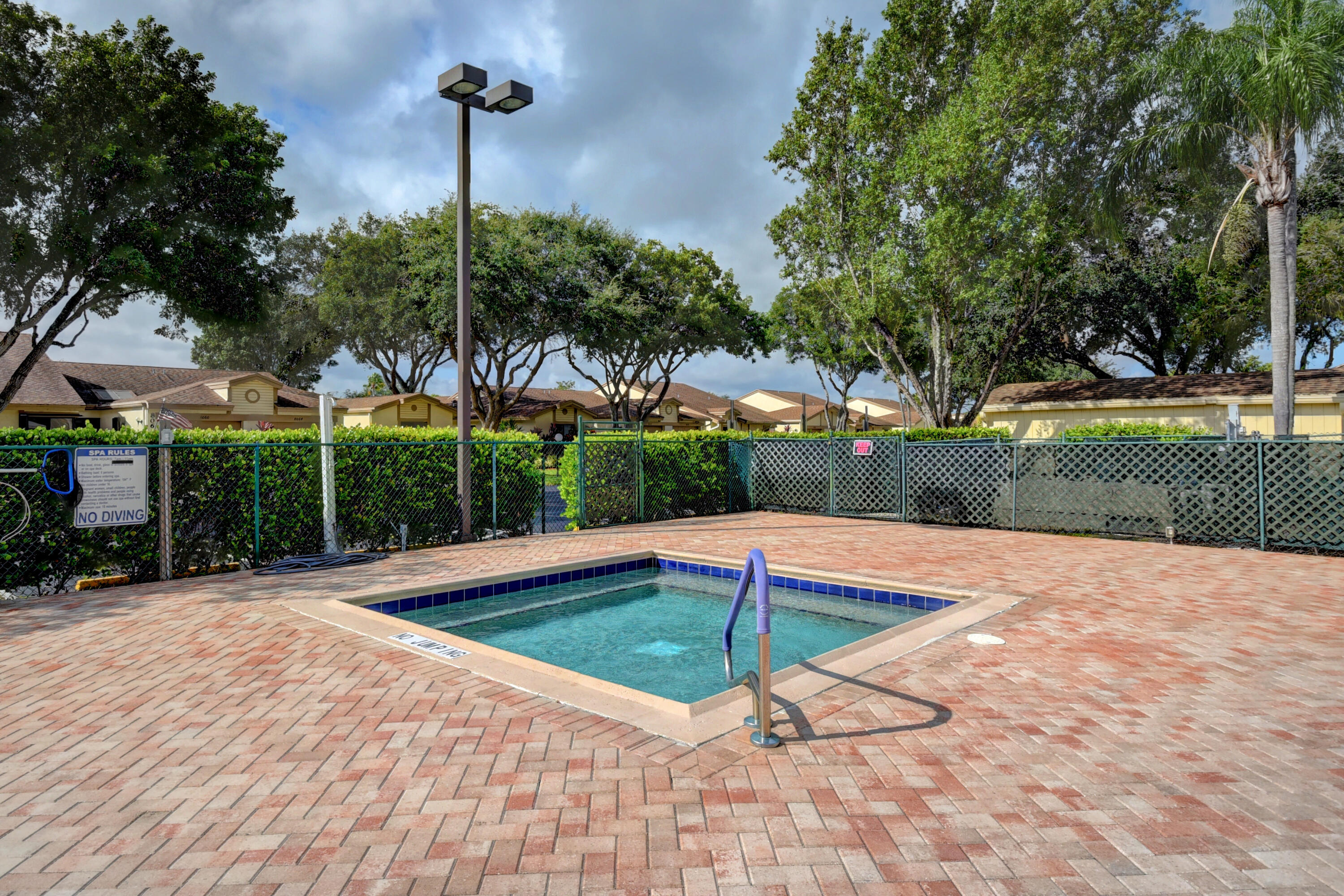 WHISPER WALK/SUMMERWINDS - Residential