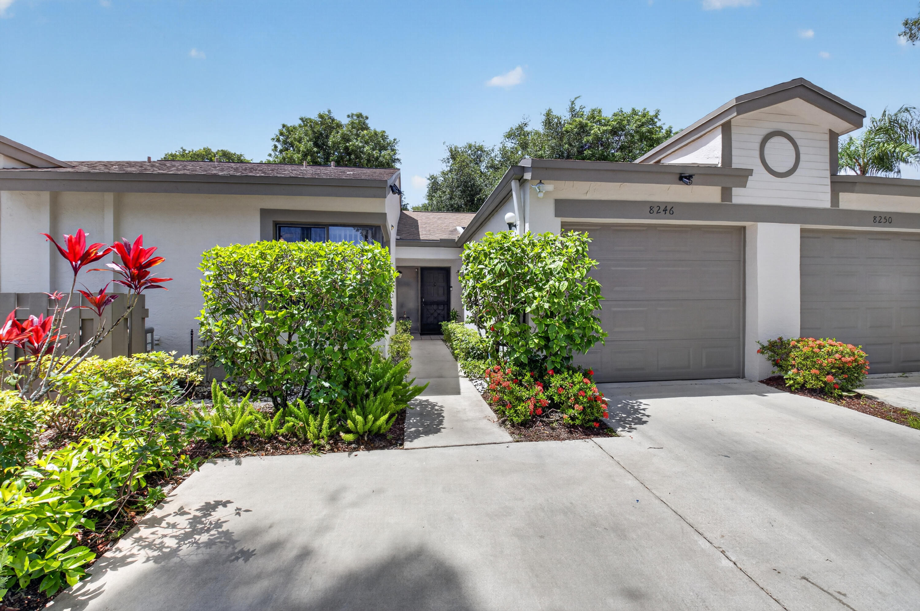 WHISPER WALK/SUMMERWINDS - Residential