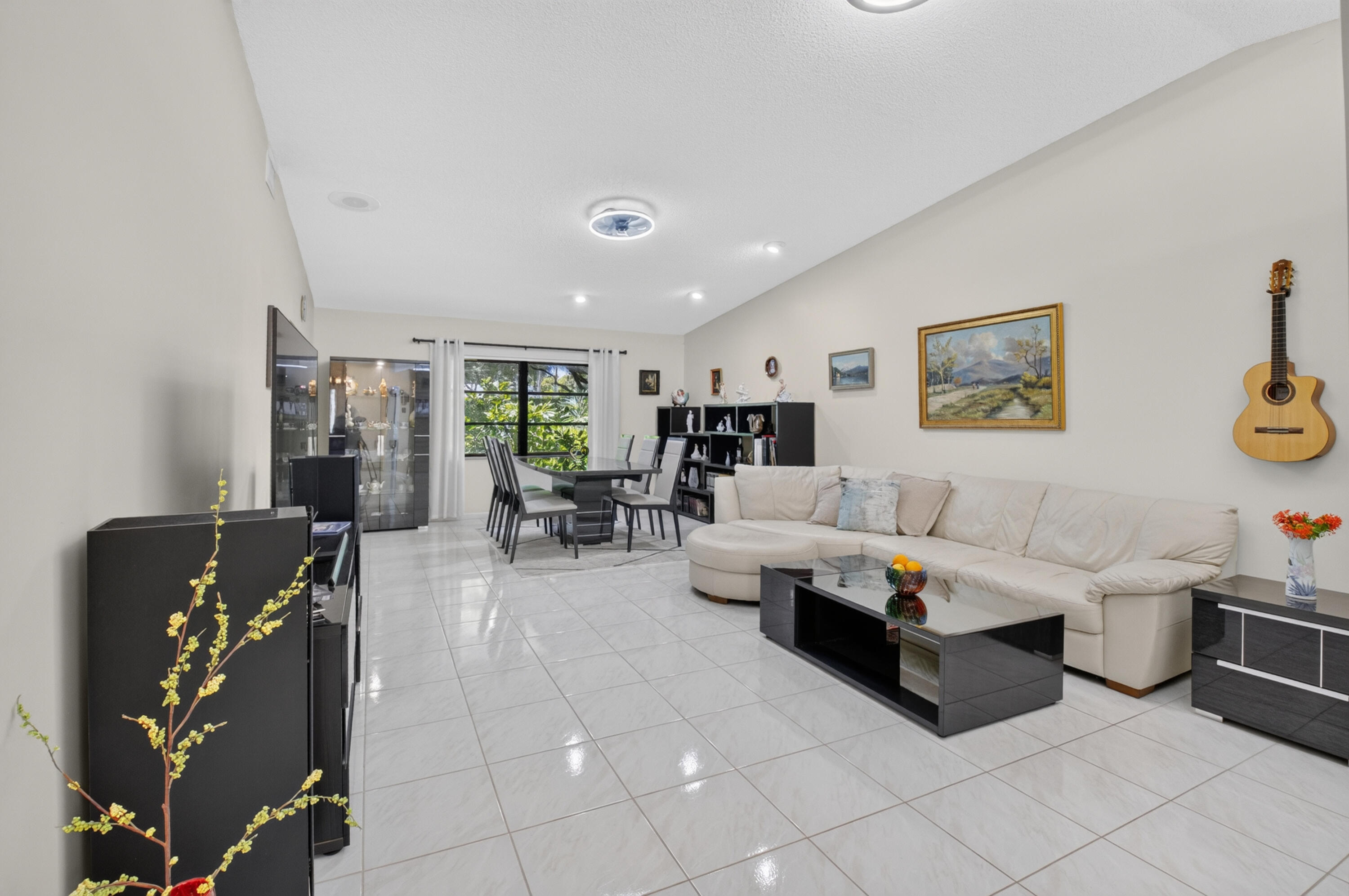 WHISPER WALK/SUMMERWINDS - Residential