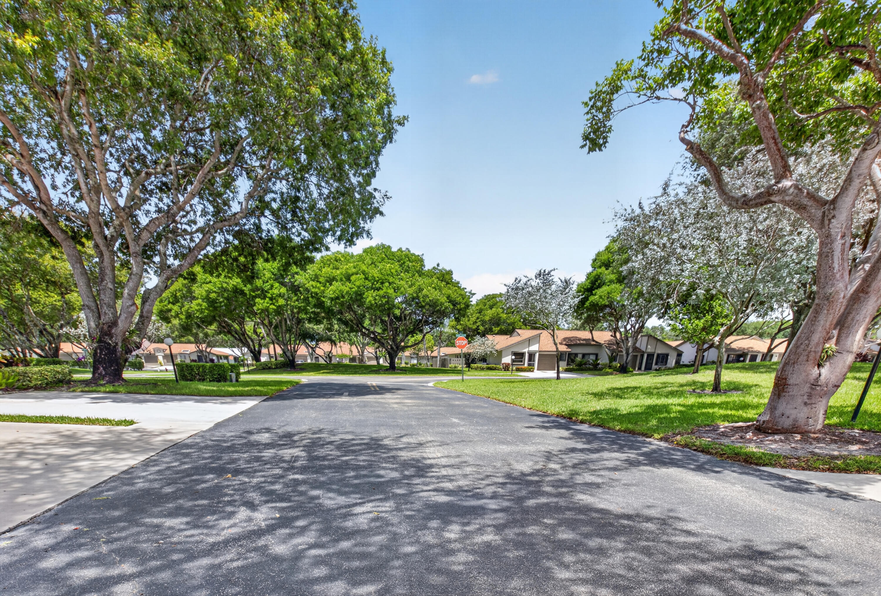 WHISPER WALK/SUMMERWINDS - Residential