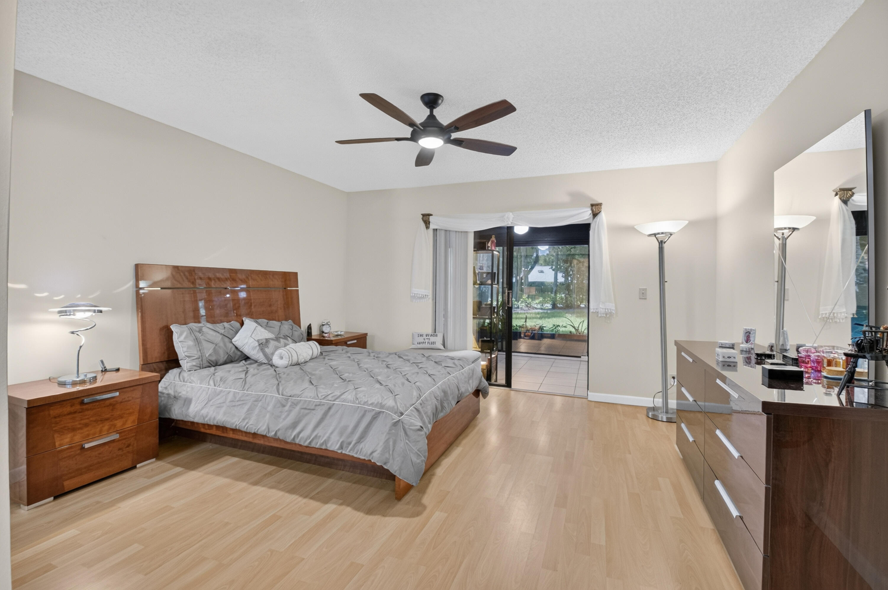 WHISPER WALK/SUMMERWINDS - Residential